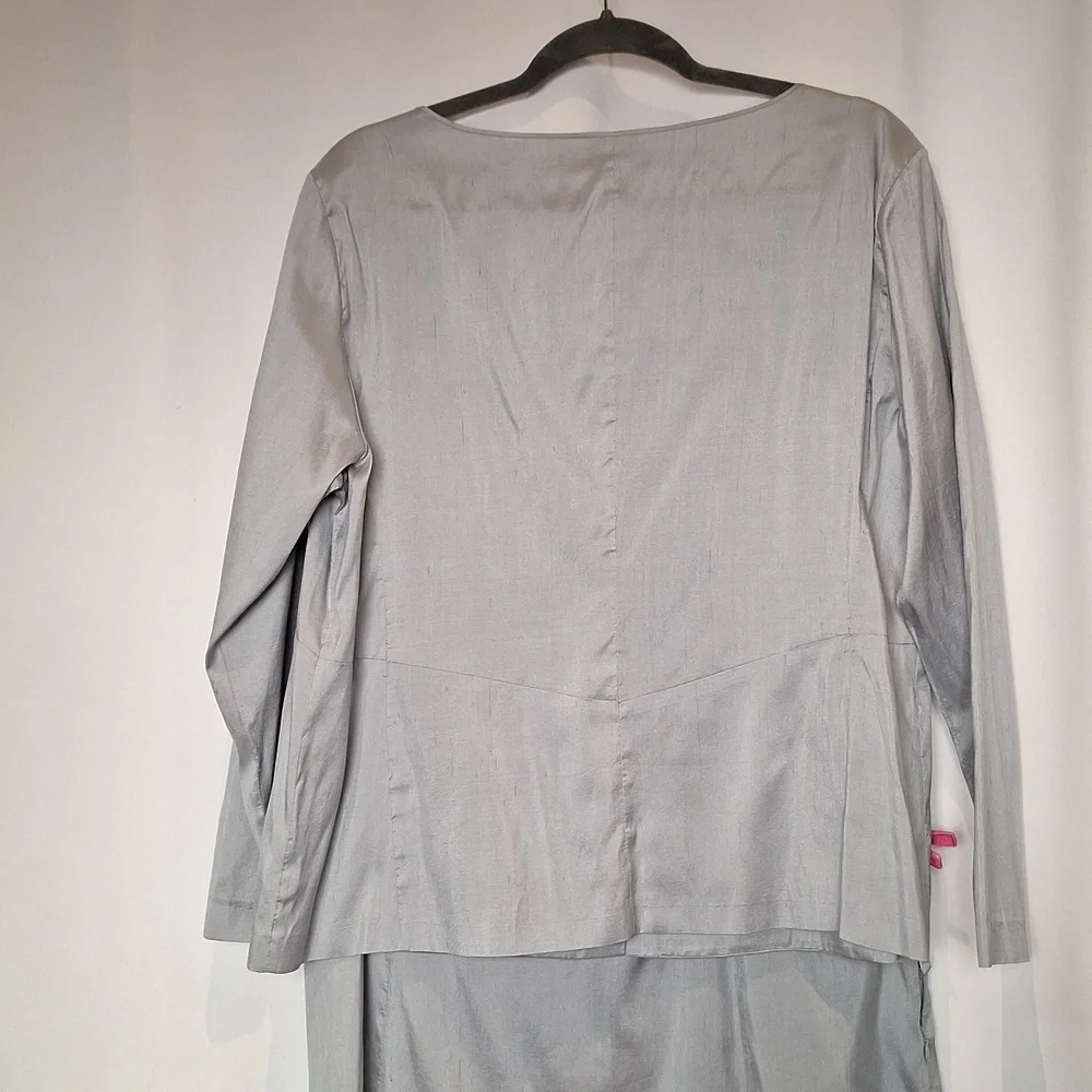 Eileen Fisher 100% Silk  Elegant Gray Two-Piece Skirt Suit Size L